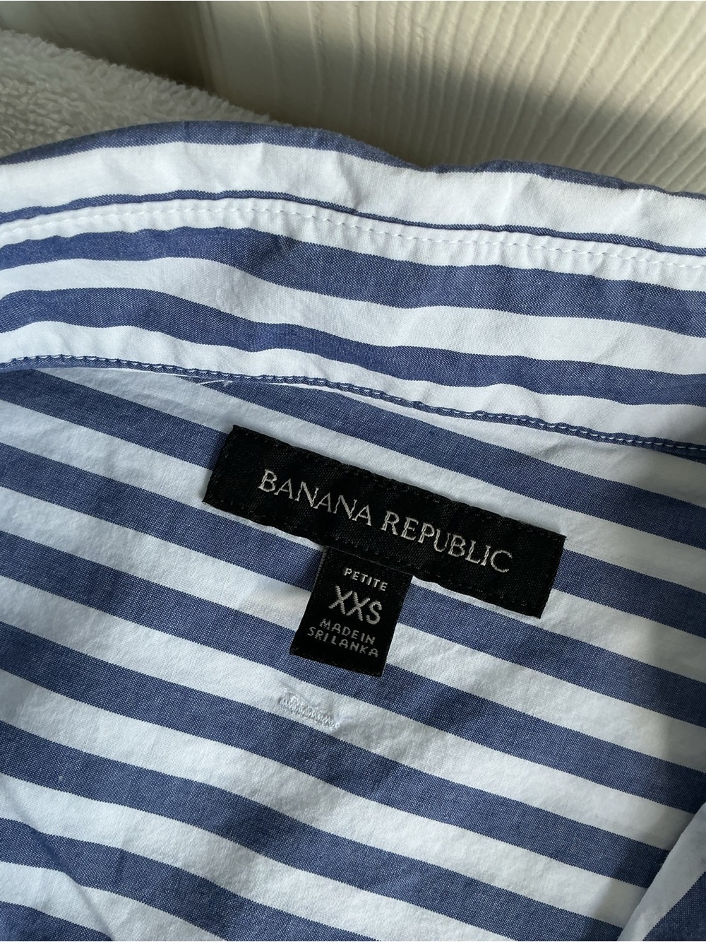 Banana Republic Blue and White Vertical Stripe Button-Down Shirt - Picture 7 of 9